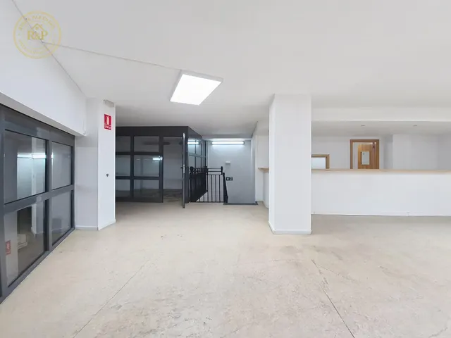 Nave industrial con despachos en venta en calle juan decon vado permanente vigente — 21