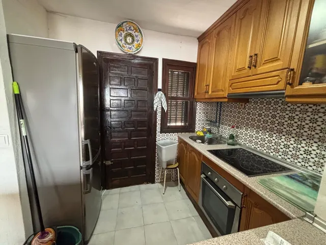 FABULOSA VIVIENDA ADOSADA, IDEAL PARA PAREJAS JOVENES, RODEADA DE TODOS LOS SERVICIOS — 6