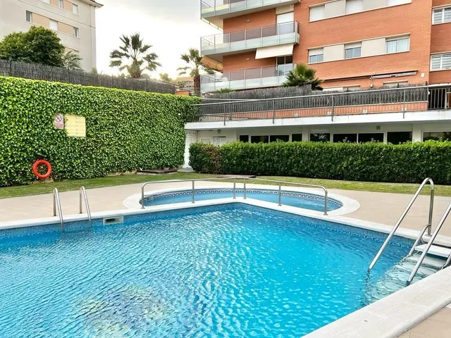 Alquiler de Piso zona Can Pei 3 hab. 2 bañ. parking piscina — 22