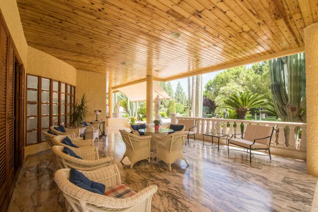¡villa de lujo con jardín botánico, piscina y pista de tenis en alzabares! — 11