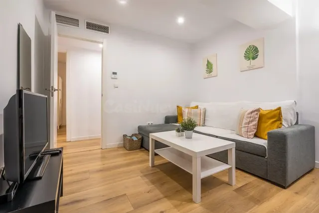 ¡Atención estudiantes! ✨ ¿Buscáis LA HABITACIÓN perfecta para el próximo curso académico en Granada por 400 € al mes/habitación? ¡Tenemos exactamente lo que necesitáis! — 2