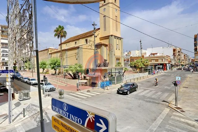 Local comercial en venta junto a la Plaza de la Constitución - foto 4