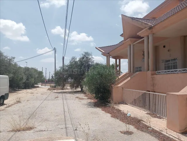 Local comercial 210m² en venta - Los banos - foto 2