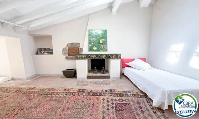 Casa en venta en Espolla — 29