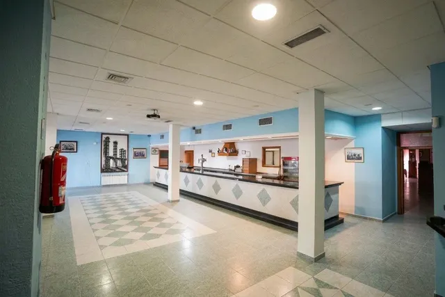 Local comercial de hostelería con gran terraza y salón de eventos en Guadiana. — 25