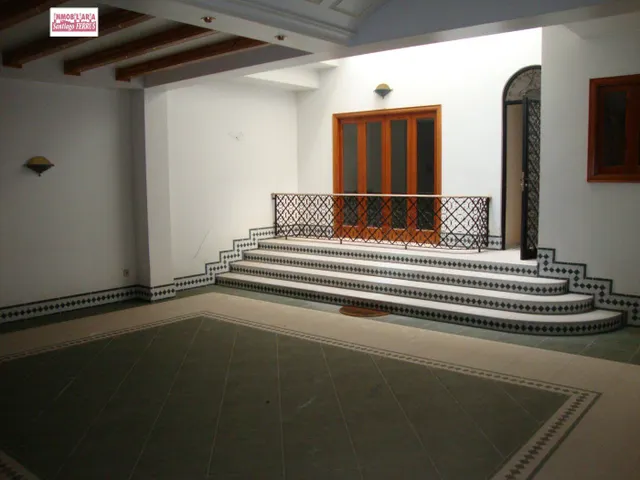 VENTA DE VIVIENDA UNIFAMILIAR EN BENIFAIO                  ACCESO POR DOS CALLES — 9