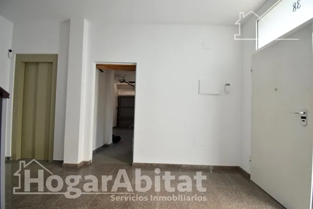 ¡GRAN OPORTUNIDAD! PAREADO REFORMADO, EXTERIOR CON TERRAZA Y ASCENSOR — 49