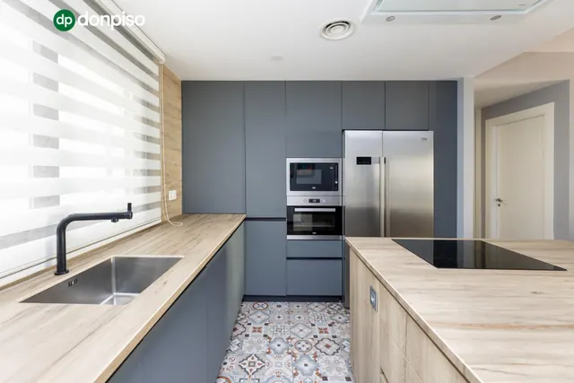 La vivienda perfecta para su familia. Edificio nuevo. Garaje. Excelente zona — 9