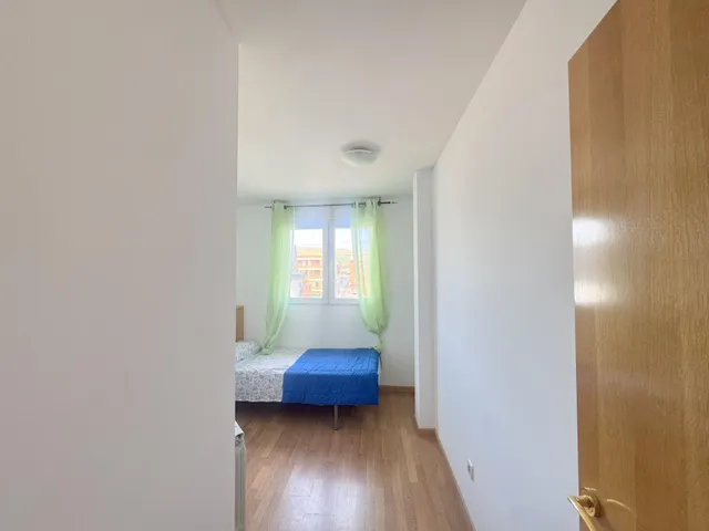 Amplio piso con 3 dormitorios, terraza y excelentes vistas en Las Navas del Marqués — 31