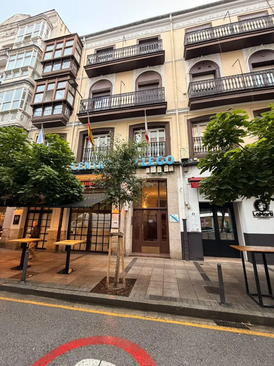 Hernán Cortes: Elegancia y confort en una de las calles más codiciadas de Santander