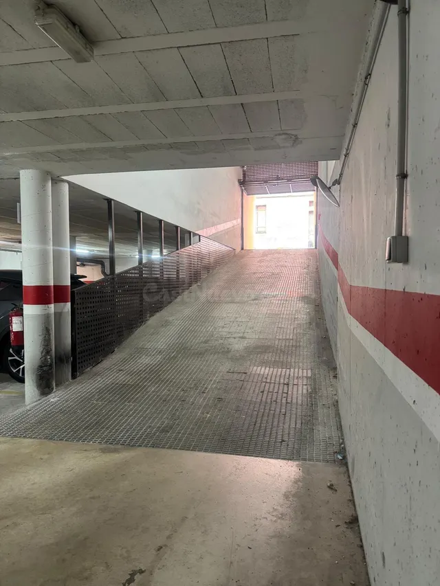 Oportunidad de Venta: Plaza de Aparcamiento - foto 3