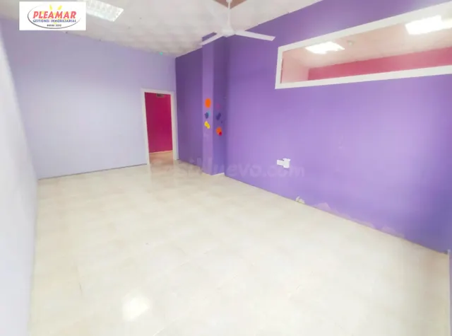 LOCAL COMERCIAL. ZONA PUERTO DEPORTIVO — 3