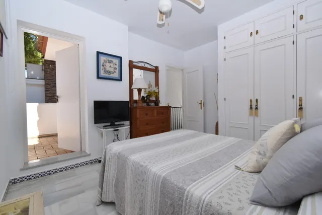 CHALET INDEPENDIENTE EN COSTA SANCTI PETRI A 700 METROS DE LA PLAYA — 19