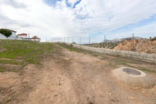 Terreno en Peligros: 2,773 m2 de Oportunidad y Potencial — 17