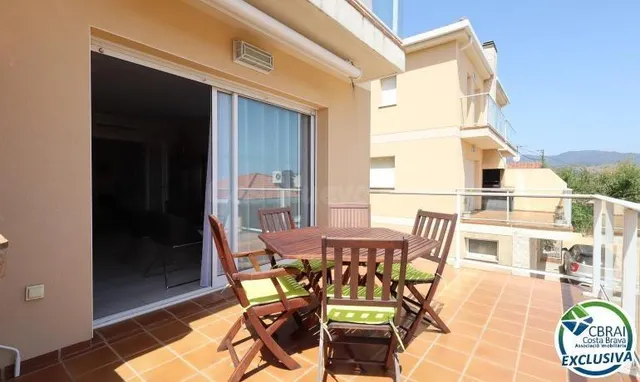 A solo 300 metros del mar: hogar con encanto en La Farella - foto 3