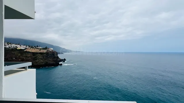 Vivienda de 5 dormitorios con espectaculares vistas al océan - foto 4