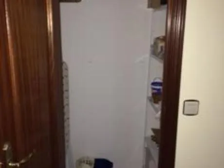 SE VENDE PISO DE TRES habitaciones EN LA ZONA DEL INSTITUTO — 12