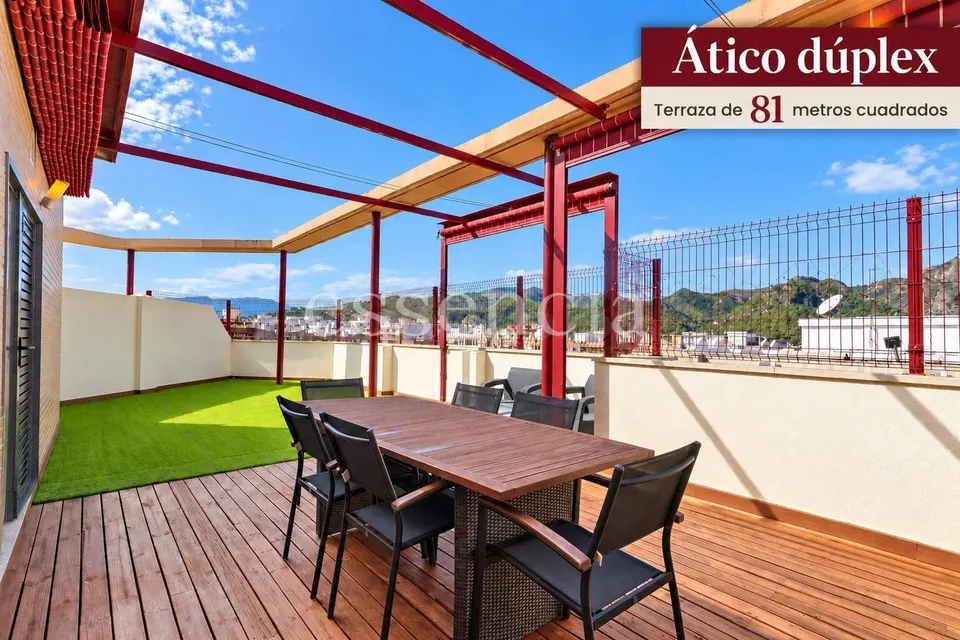 ATICO DUPLEX CON 81 METROS DE TERRAZA EN GANDIA Y COCHERA DE 18 M2