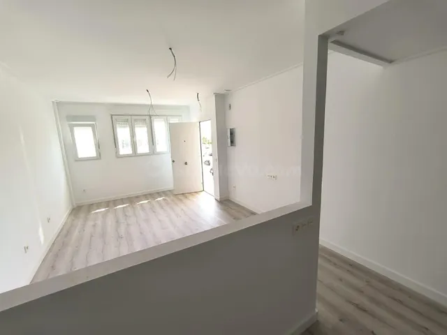 SE VENDE PLANTA BAJA EN ZARANDONA - foto 2