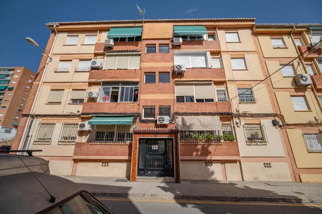 Piso junto a Trafico. Ideal inversión — 3