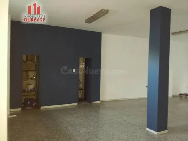 LOCAL COMERCIAL EN LA ZONA DE LAS LAGUNAS CERCA DEL CAMPUS. — 4