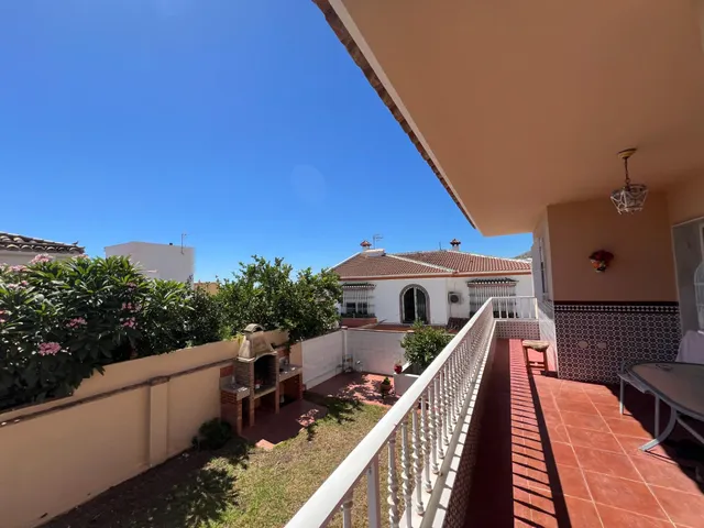 ESPECTACULAR CASA PAREADA EN BENALMADENA 325 M2 — 19