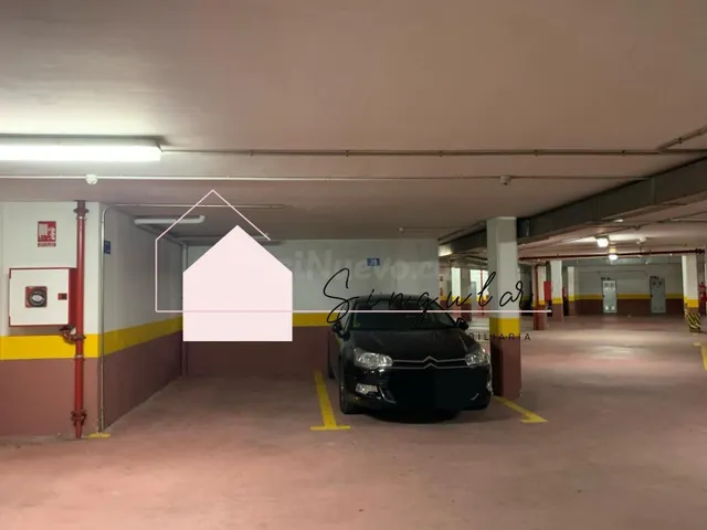 ALQUILER PLAZA DE GARAJE EN RÚA CRUCEIRO