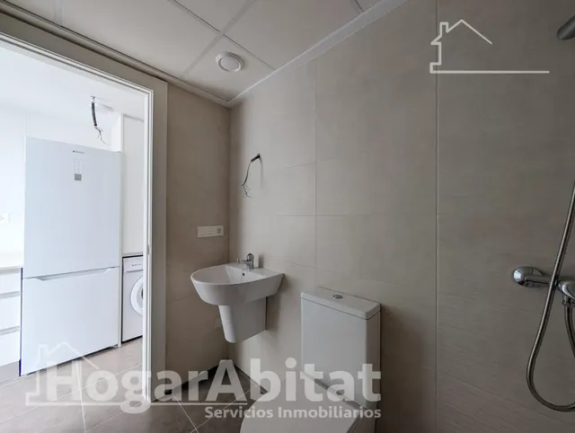 Estrena estilo de vida en este moderno adosado con gran porche, terraza, patio y piscina comunitaria — 30