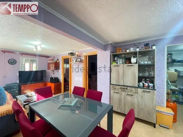 Chalet independiente con piscina privada, 5 dormitorios y placas solares en parcela de 450 m2 — 32