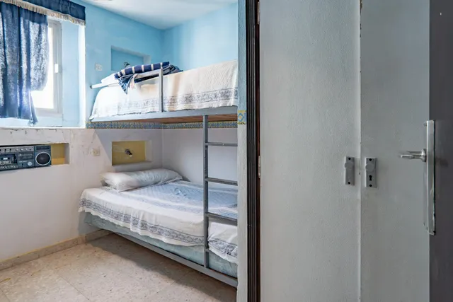 Dos apartamentos en uno, con espectaculares vistas al mar, junto al puerto deportivo de Estepona — 29