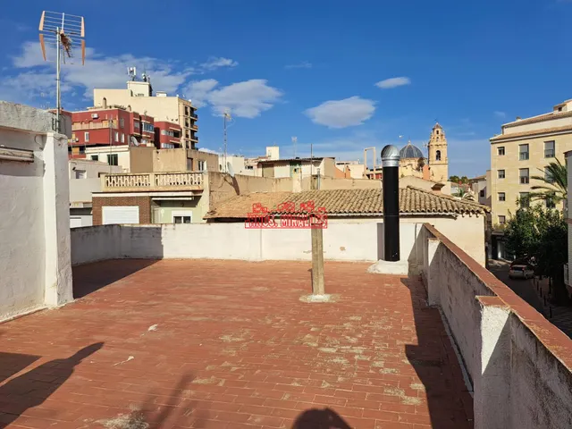 ¡INTERESANTE CASA EN ASPE CON LOCAL Y SOLARIUM. IDEAL PARA REUNIONES — 8