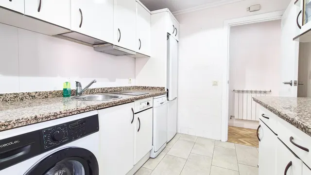 ÁTICO VENTA SALAMANCA. Urbis te ofrece un ático en venta en Carmelitas-Oeste, Salamanca. — 48