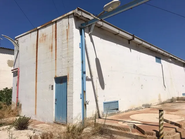 Se vende parcela con nave — 21
