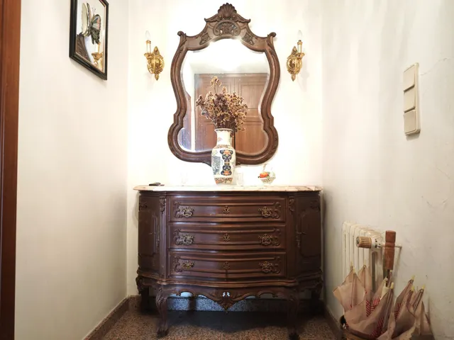 CHALET en perfecto estado conservación, con gran FINCA y a diez minutos del CENTRO de Santiago. — 10