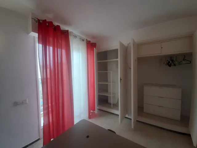 APARTAMENTO DE DOS DORMITORIOS EN PRIMERA LINEA DE PLAYA DE LEVANTE CON PARKING — 14