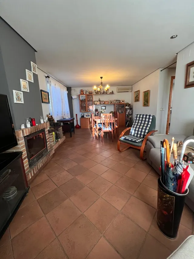 CHALET URBANO EN MUY BUEN ESTADO EN OLOCAU — 9