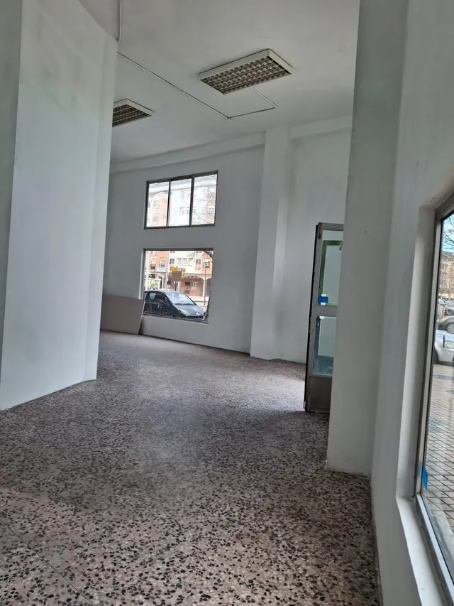 ALQUILER: Local Comercial Ponferrada Centro — 9