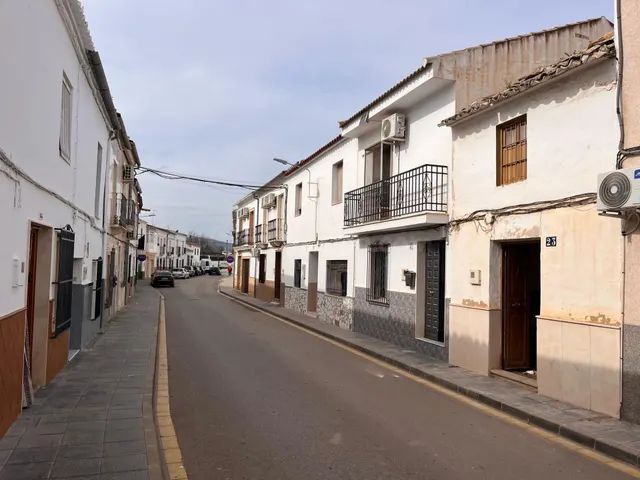 VENTA DE CASA ADOSADA EN LA RODA DE ANDALUCÍA (SEVILLA) - foto 2