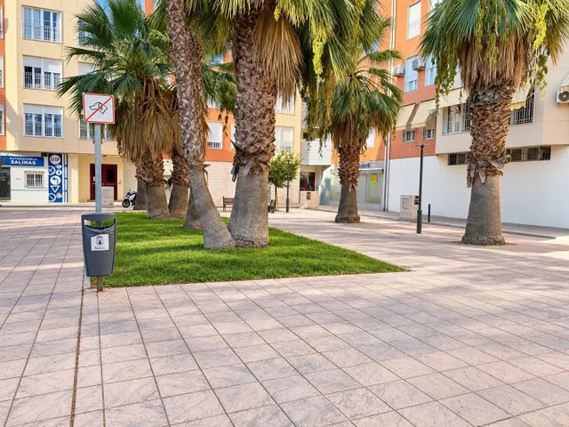 Local comercial en el corazón de Motril - foto 4