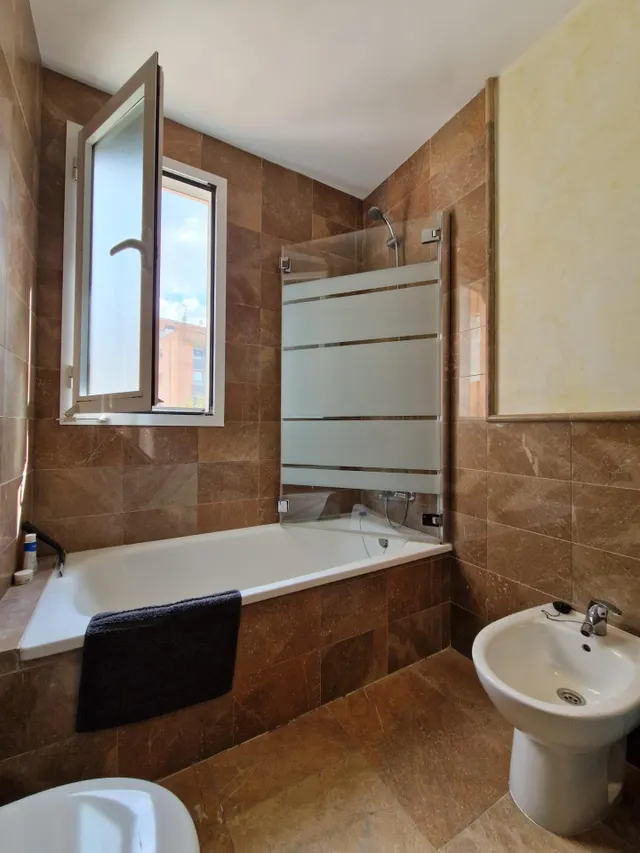 OPORTUNIDAD!!! PISO EN CASINES — 28