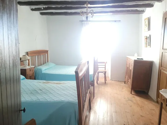 CASA CON CORRAL y TERRENO EN SAN MARTÍN DE UNX — 12