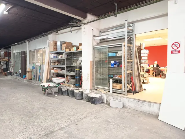 GRAN LOCAL COMERCIAL EN VENTA EN SANTA PERPÈTUA DE MOGODA –  - foto 3
