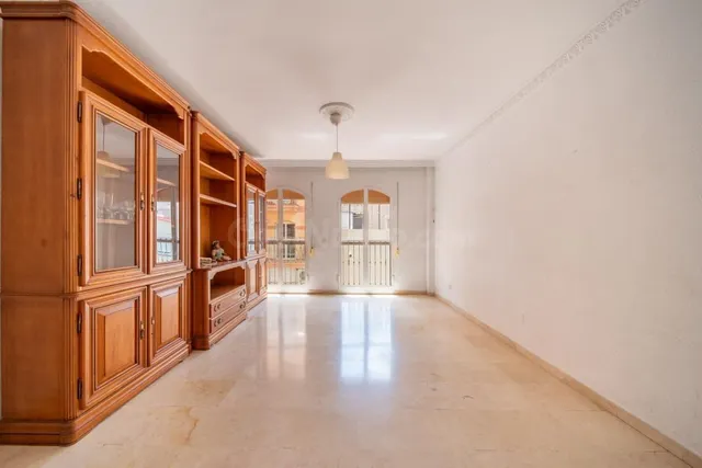 ¡4 dormitorios en Fuengirola! amplitud, terraza y ubicación privilegiada — 2