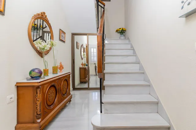 Gran casa familiar de 3 plantas en Ronda de Poniente — 7