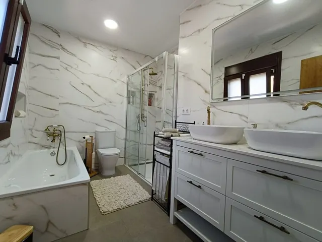 Villa 5 habitaciones 256m² en venta - Zona Pueblo — 32