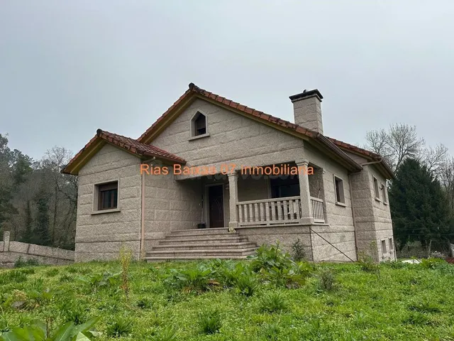 REF 7055 CHALET DE PIEDRA 3 DORM. NUEVO EN PONTEAREAS ( PONT