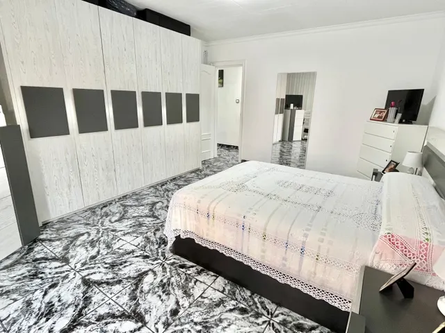 Amplio y Luminoso Piso en Can Rull, Sabadell por solo €329.000 — 8