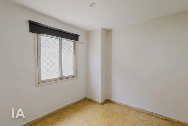 CASA UNIFAMILIAR CON TERRENO URBANO Y GRANDES POSIBILIDADES EN OFRA — 40
