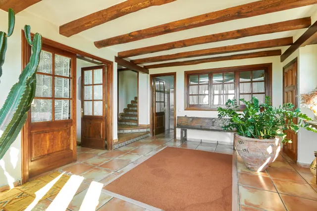 ESPECTACULAR CASA EN LA CORNISA CON VISTAS AL MAR — 32