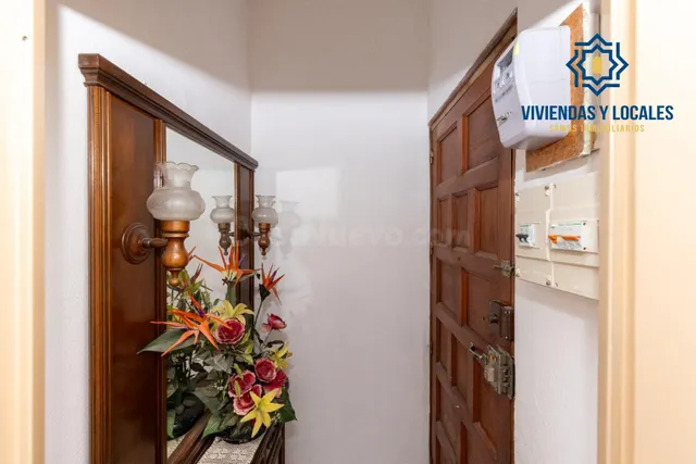Piso para reformar junto a Plaza Einstein – 3 dormitorios y vistas despejadas — 5